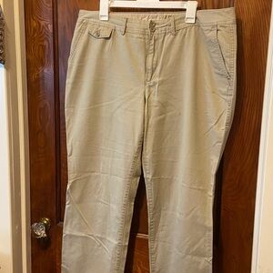 Eddie Bauer women’s  Khaki capris